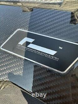 Couvercle d'admission en fibre de carbone Racingline R600 avec finition brillante (VWR121000)